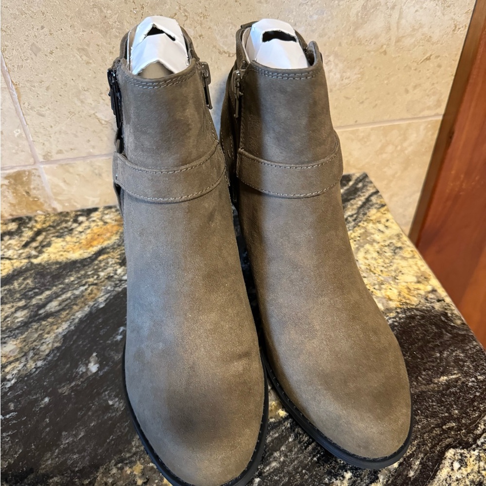 Guess Frany Booties